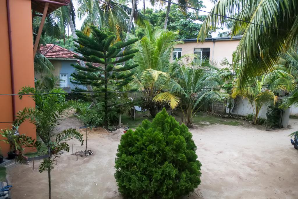 Sky Garden Mini Hotel Mirissa Exterior photo