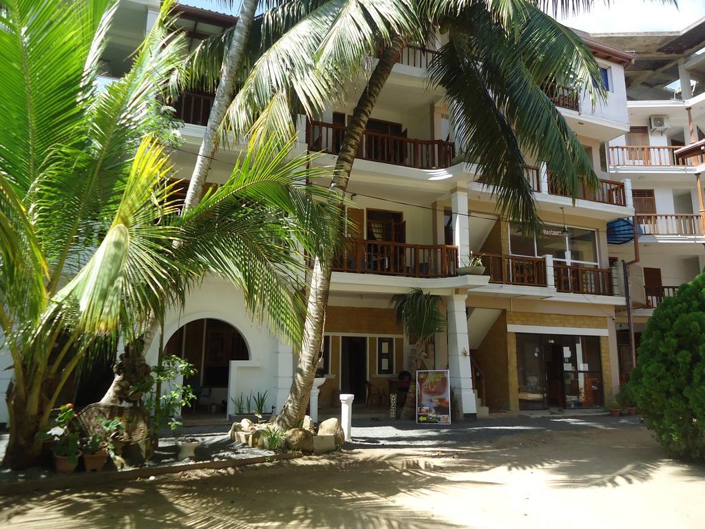 Sky Garden Mini Hotel Mirissa Exterior photo