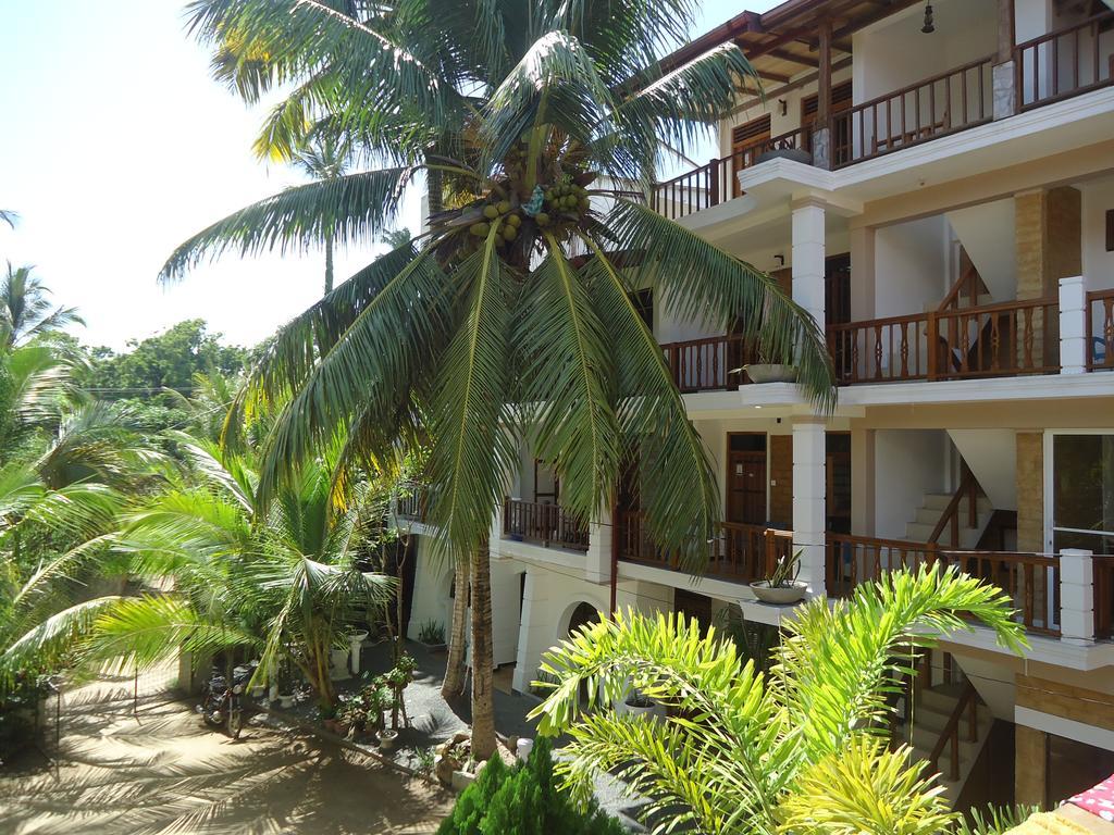 Sky Garden Mini Hotel Mirissa Exterior photo