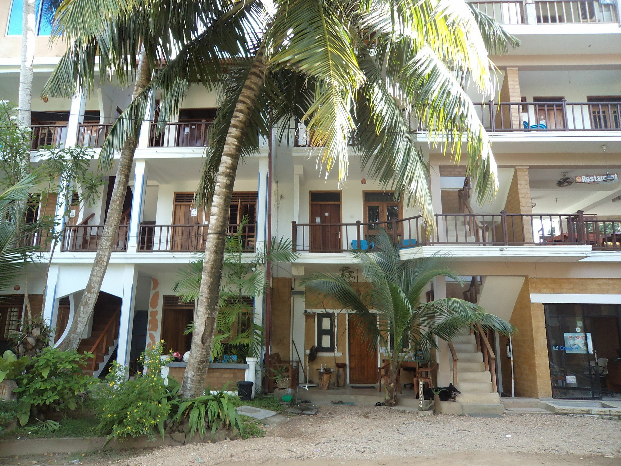 Sky Garden Mini Hotel Mirissa Exterior photo